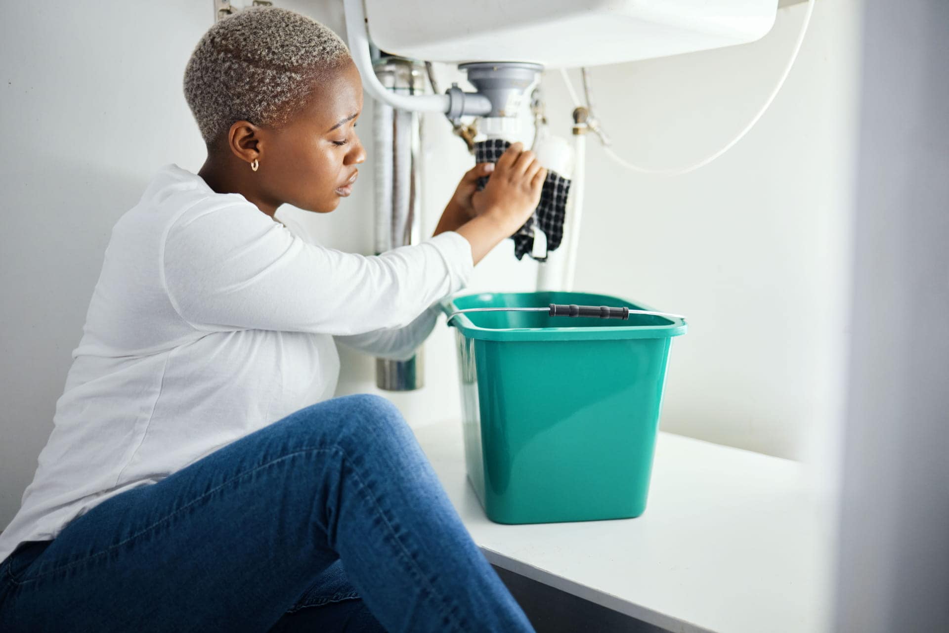 How to Deal with Plumbing Emergencies